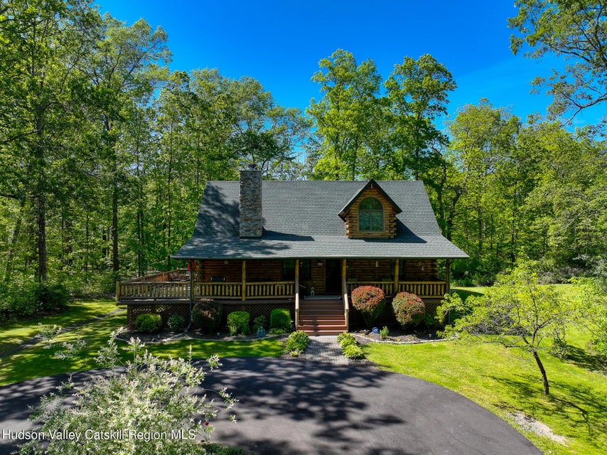New Paltz, New York, 12561, United States, 3 Bedrooms Bedrooms, ,3 BathroomsBathrooms,Residential,For Sale,1873617