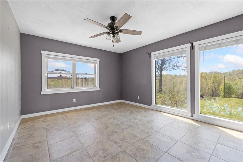 Harrison, Arkansas, 72601, United States, 4 Bedrooms Bedrooms, ,4 BathroomsBathrooms,Residential,For Sale,1993048