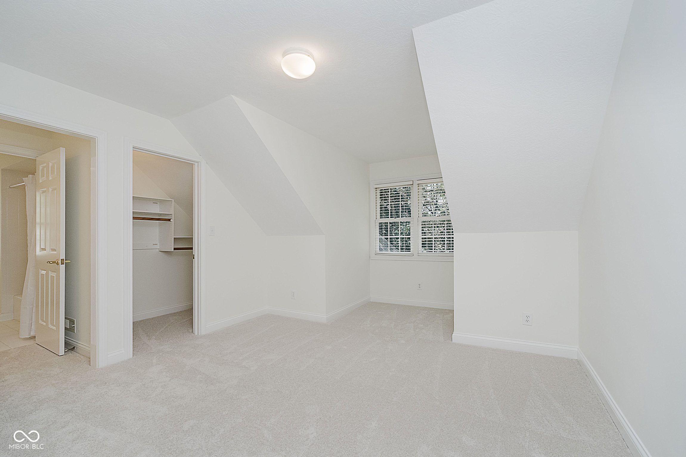 Carmel, Indiana, 46033, United States, 4 Bedrooms Bedrooms, ,4 BathroomsBathrooms,Residential,For Sale,1893581