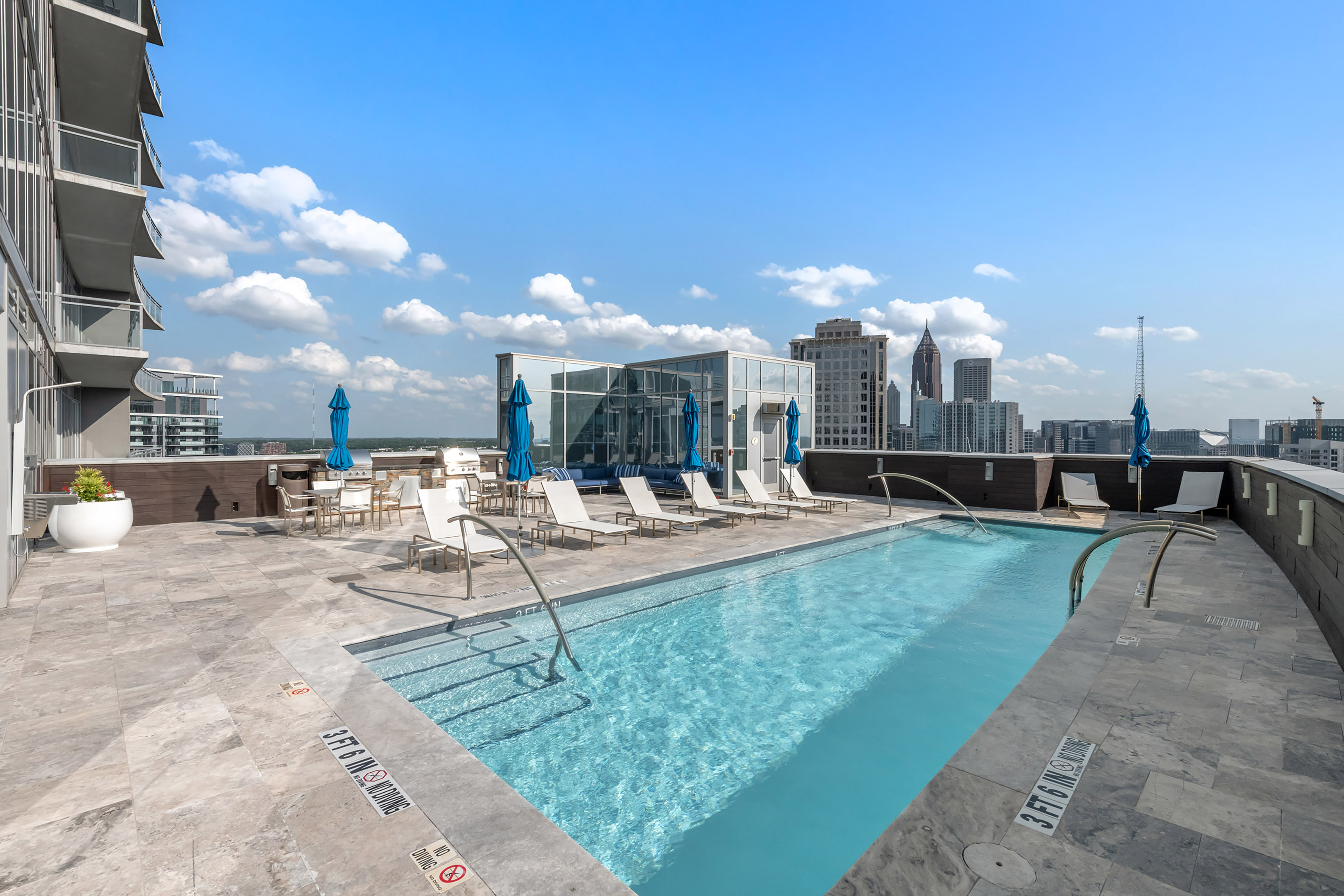  Exceptional Three Bedroom Plus Den Atop The Coveted Loews Hotel - 物件實景