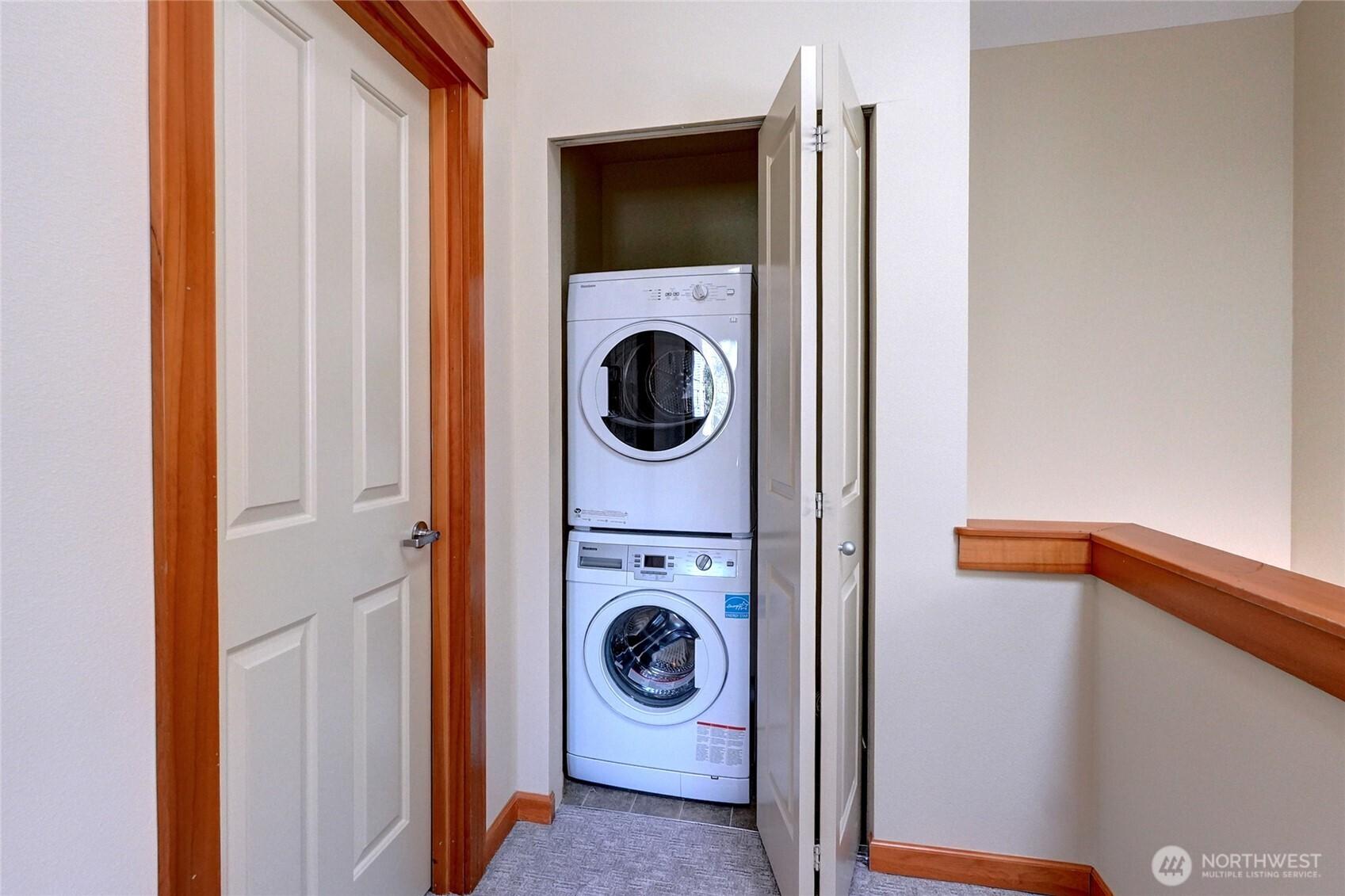 SEATTLE, Washington, 98133, United States, 3 Bedrooms Bedrooms, ,3 BathroomsBathrooms,Residential,For Sale,1890741