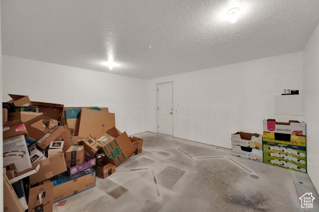 Eagle Mountain, Utah, 84005, United States, 6 Bedrooms Bedrooms, ,6 BathroomsBathrooms,Residential,For Sale,1904525