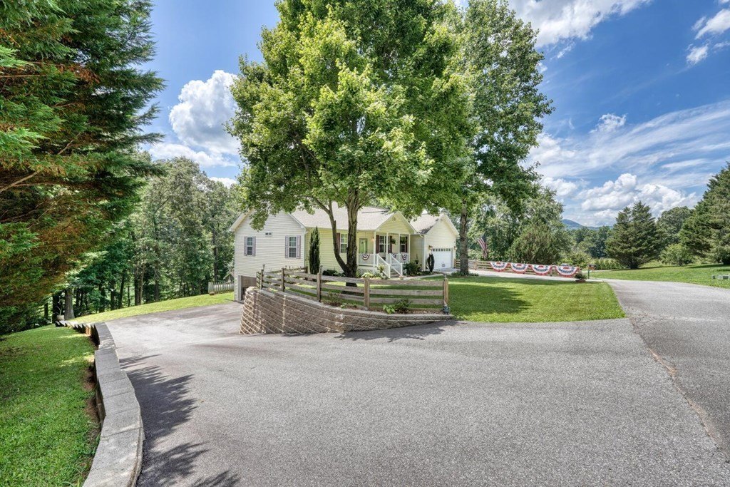 Blairsville, Georgia, 30512, United States, 4 Bedrooms Bedrooms, ,3 BathroomsBathrooms,Residential,For Sale,1983260