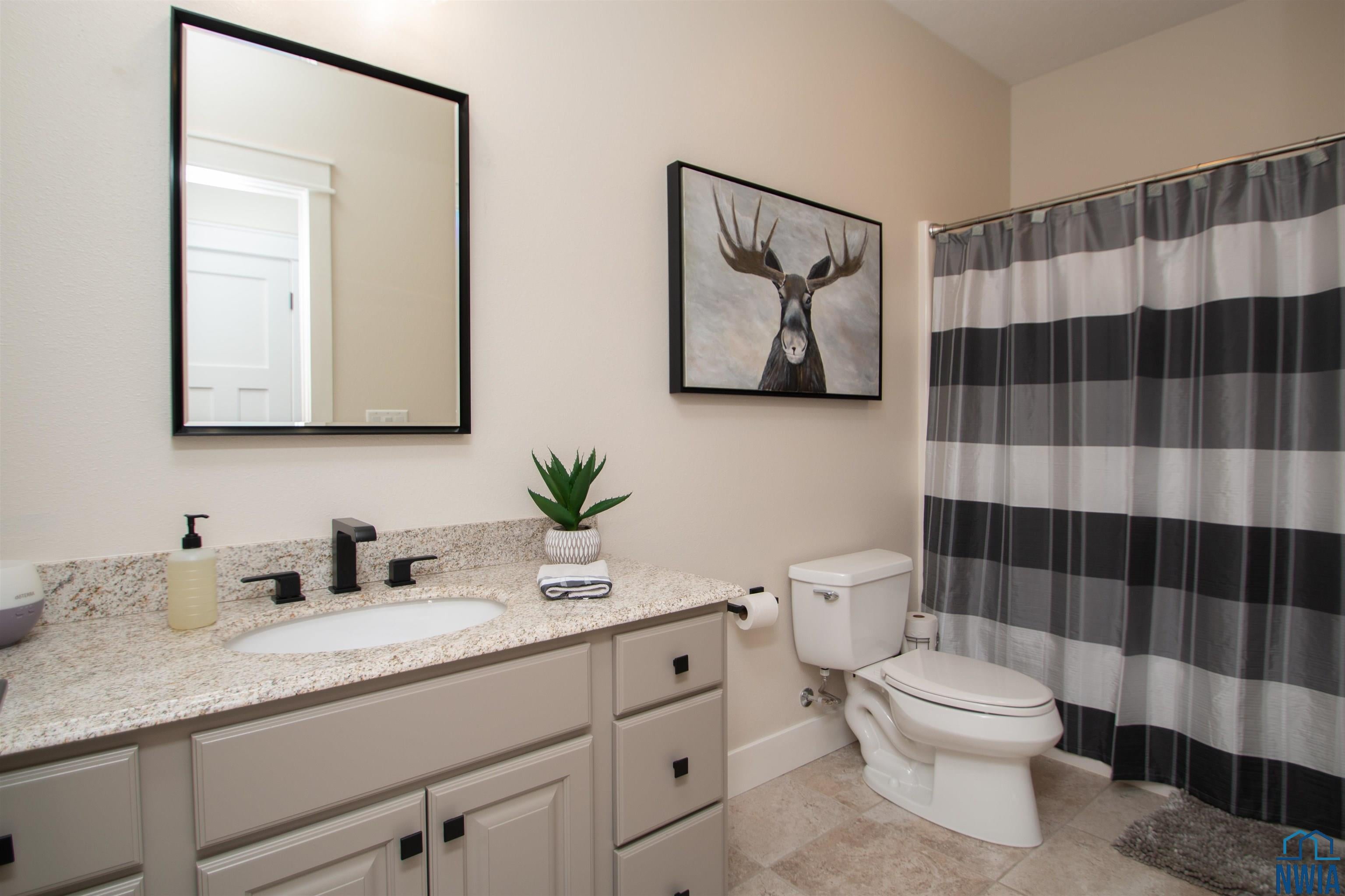 McCook Lake, South Dakota, 57049, United States, 3 Bedrooms Bedrooms, ,4 BathroomsBathrooms,Residential,For Sale,1974954