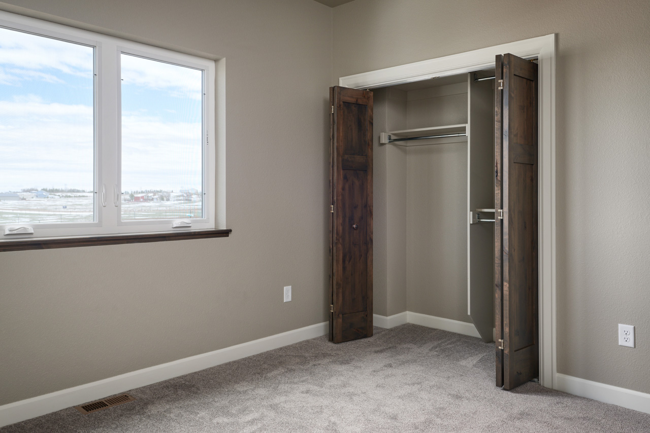 Cheyenne, Wyoming, 82009, United States, 3 Bedrooms Bedrooms, ,2 BathroomsBathrooms,Residential,For Sale,1978031