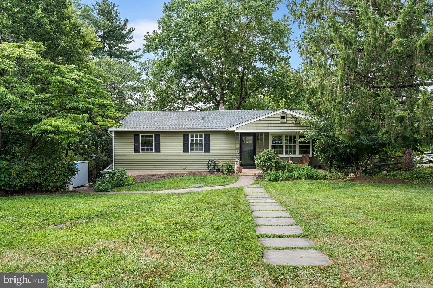 New Hope, Pennsylvania, 18938, United States, 4 Bedrooms Bedrooms, ,3 BathroomsBathrooms,Residential,For Sale,1906694