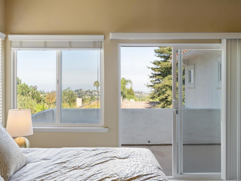 Vista, California, 92084, United States, 5 Bedrooms Bedrooms, ,4 BathroomsBathrooms,Residential,For Sale,1805351