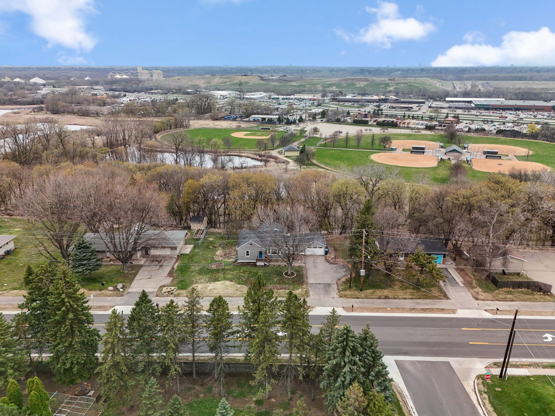  Stylish Renovation Meets Classic Charm - 物件實景