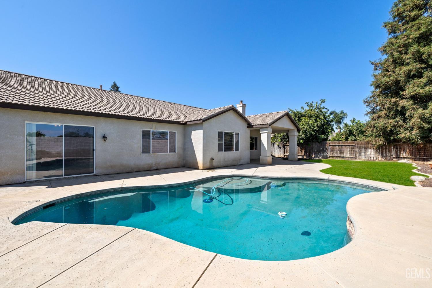 Bakersfield, California, 93312, United States, 4 Bedrooms Bedrooms, ,3 BathroomsBathrooms,Residential,For Sale,1933042