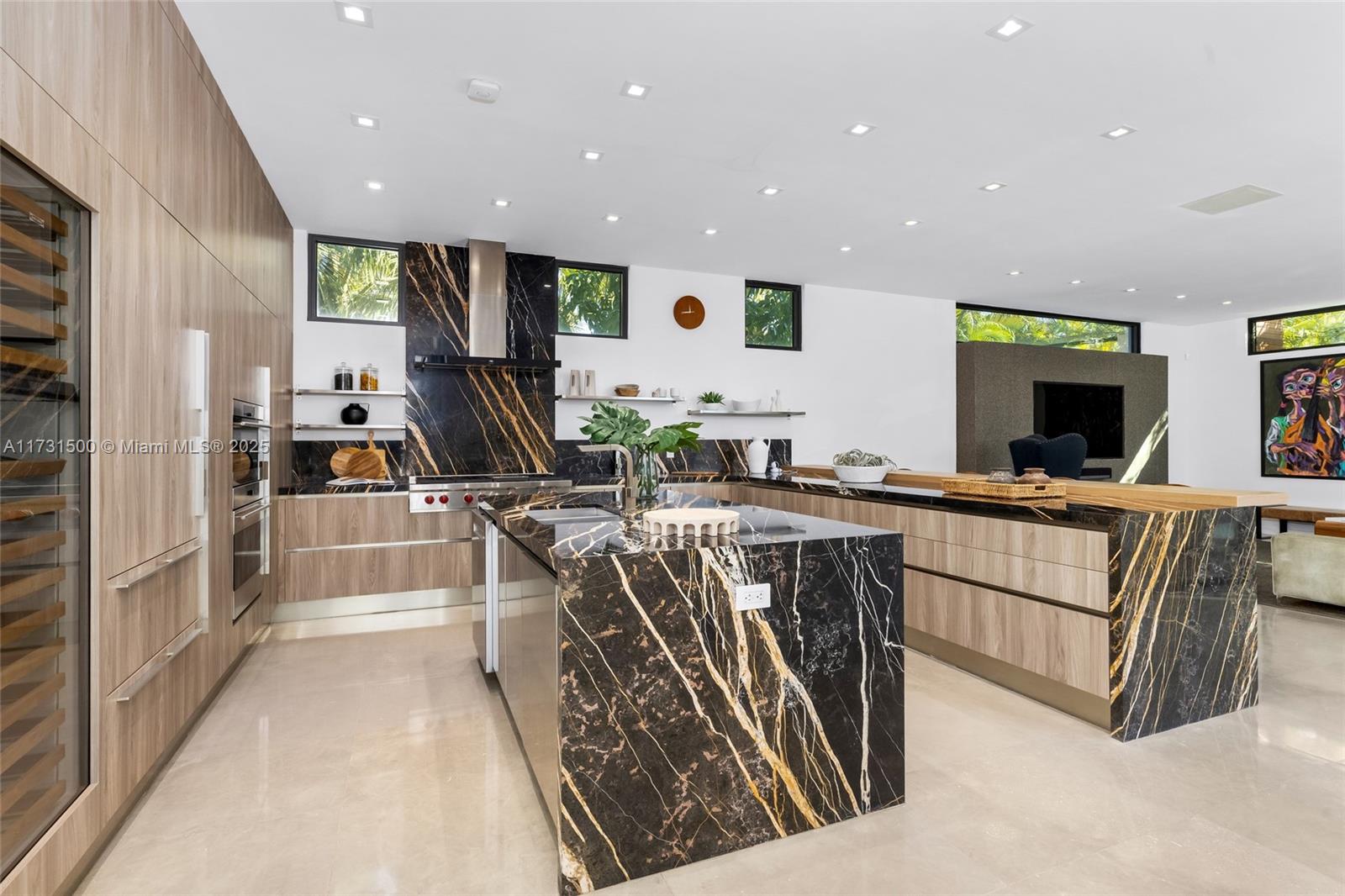 North Miami Beach, Florida, 33160, United States, 6 Bedrooms Bedrooms, ,8 BathroomsBathrooms,Residential,For Sale,1759326