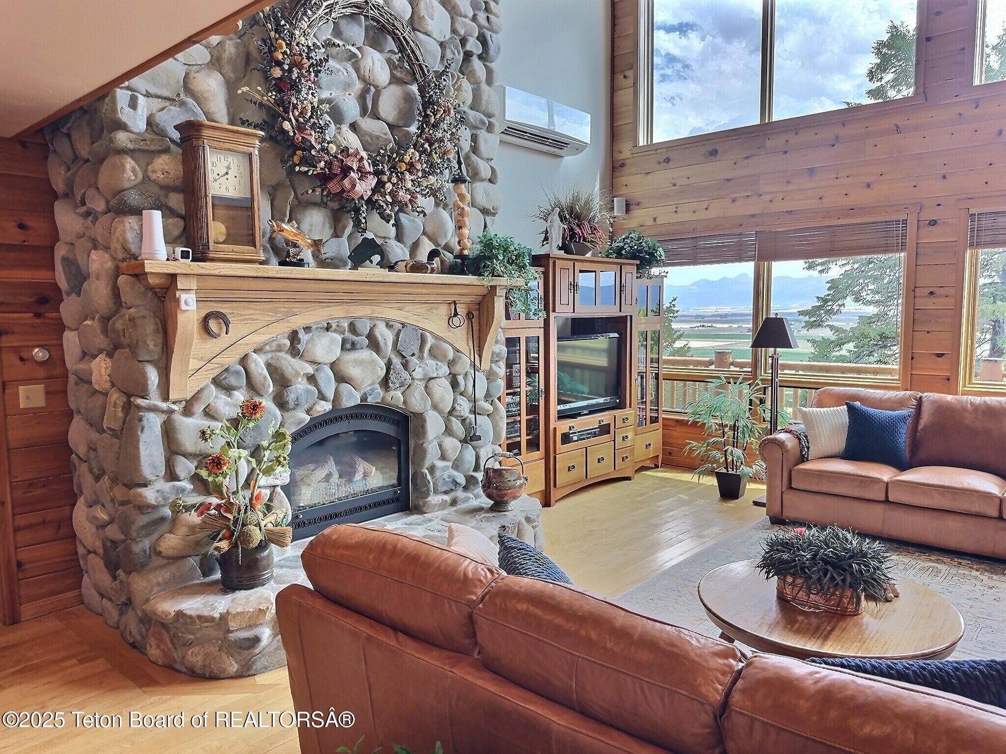 Driggs, Idaho, 83422, United States, 5 Bedrooms Bedrooms, ,4 BathroomsBathrooms,Residential,For Sale,1920435