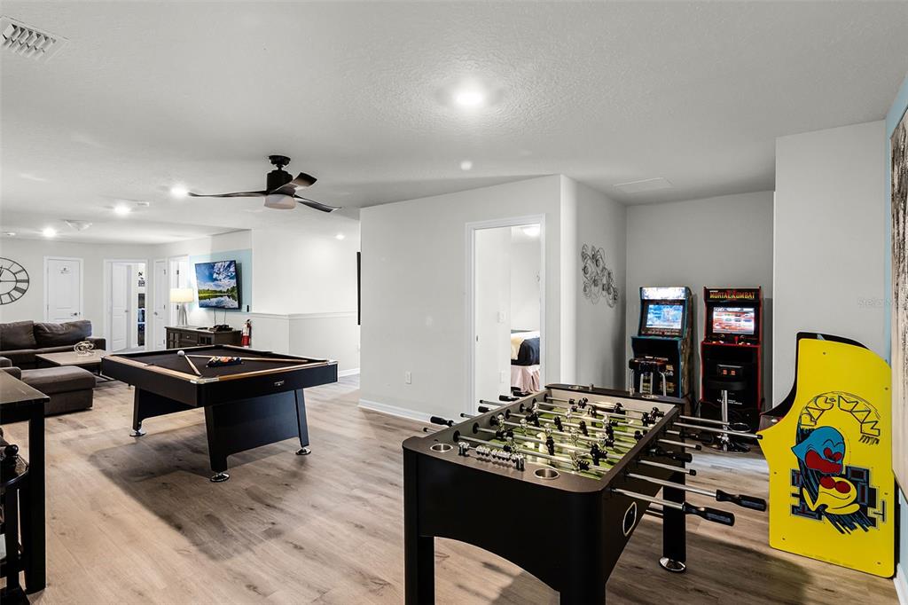 Davenport, Florida, 33897, United States, 10 Bedrooms Bedrooms, ,8 BathroomsBathrooms,Residential,For Sale,1897679