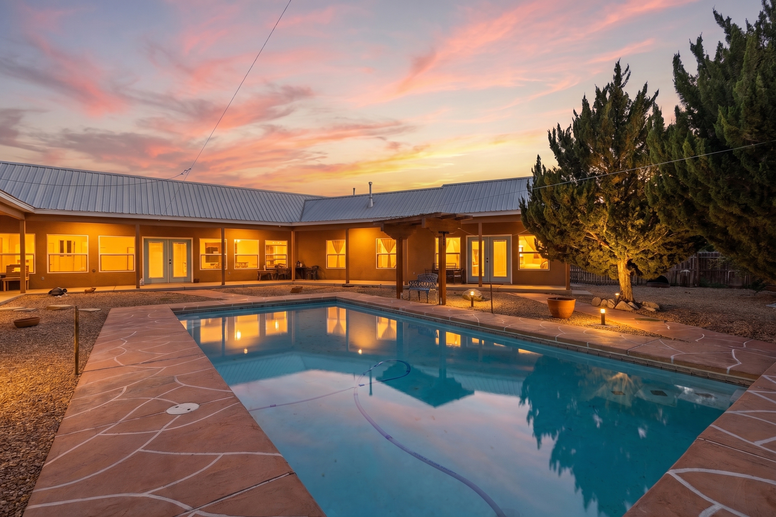 Los Lunas, New Mexico, 87031, United States, 5 Bedrooms Bedrooms, ,5 BathroomsBathrooms,Residential,For Sale,2048423