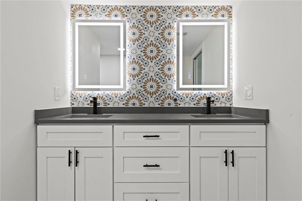 Prairie Village, Kansas, 66208, United States, 4 Bedrooms Bedrooms, ,3 BathroomsBathrooms,Residential,For Sale,1760595