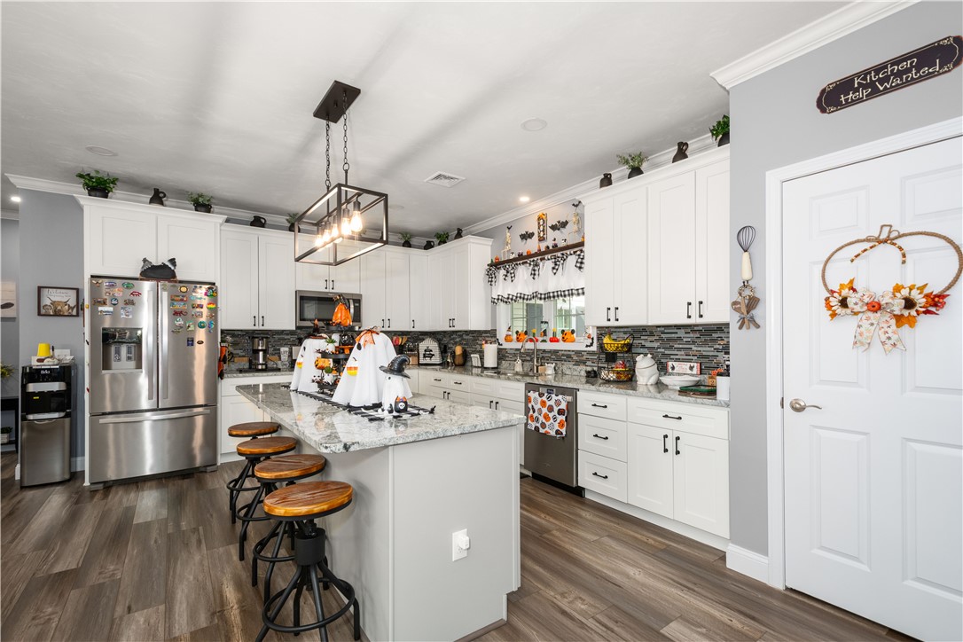 Burrillville, Rhode Island, 02858, United States, 3 Bedrooms Bedrooms, ,2 BathroomsBathrooms,Residential,For Sale,1991043