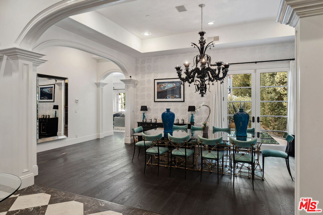 Beverly Hills Post Office, California, 90210, United States, 5 Bedrooms Bedrooms, ,6 BathroomsBathrooms,Residential,For Sale,1723543
