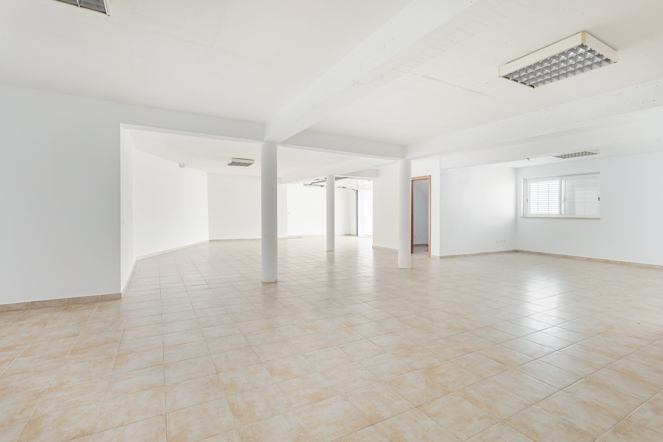 Sintra, Lisbon, 2705-605, PT, 4 Bedrooms Bedrooms, ,3 BathroomsBathrooms,Residential,For Sale,1793258