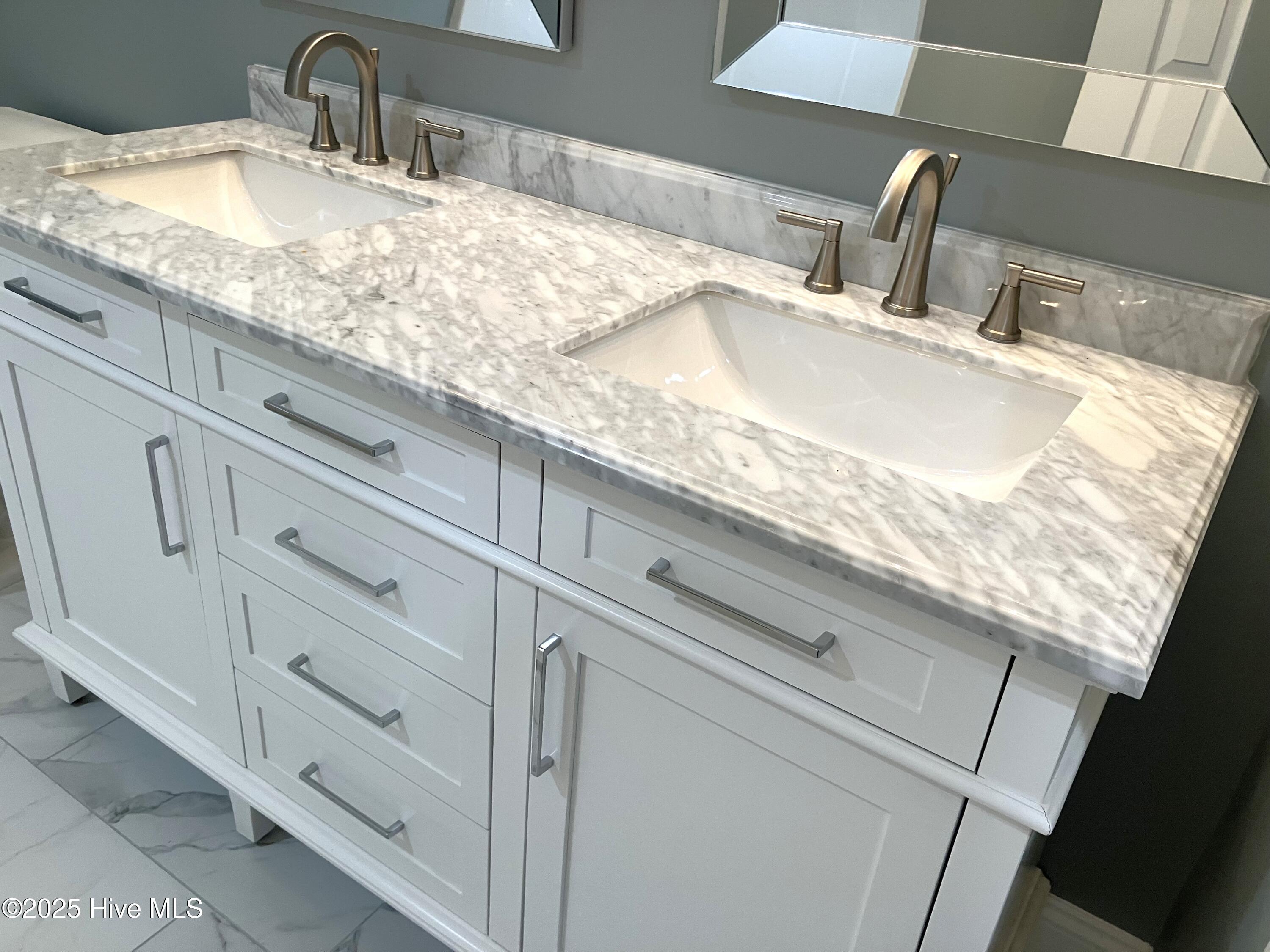 Jacksonville, North Carolina, 28546, United States, 5 Bedrooms Bedrooms, ,3 BathroomsBathrooms,Residential,For Sale,1980601