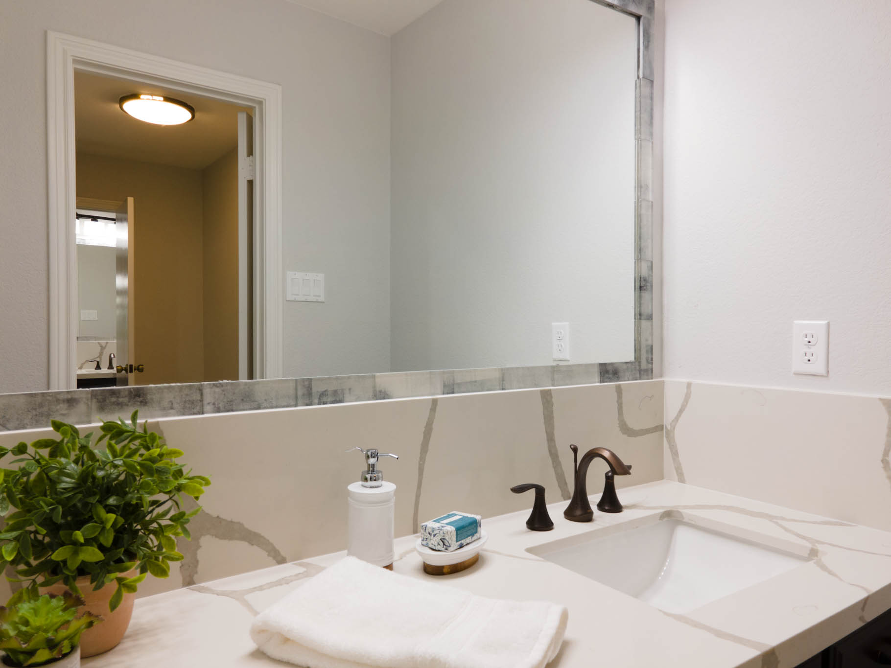 McAllen, Texas, 78504, United States, 7 Bedrooms Bedrooms, ,7 BathroomsBathrooms,Residential,For Sale,1916875