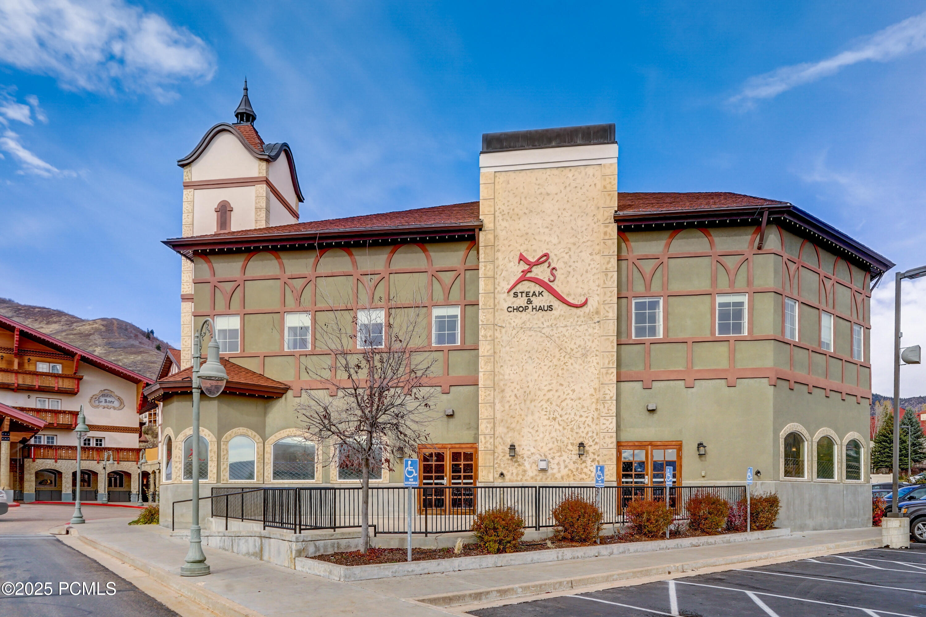 Midway, Utah, 84049, United States, 3 Bedrooms Bedrooms, ,3 BathroomsBathrooms,Residential,For Sale,1826612