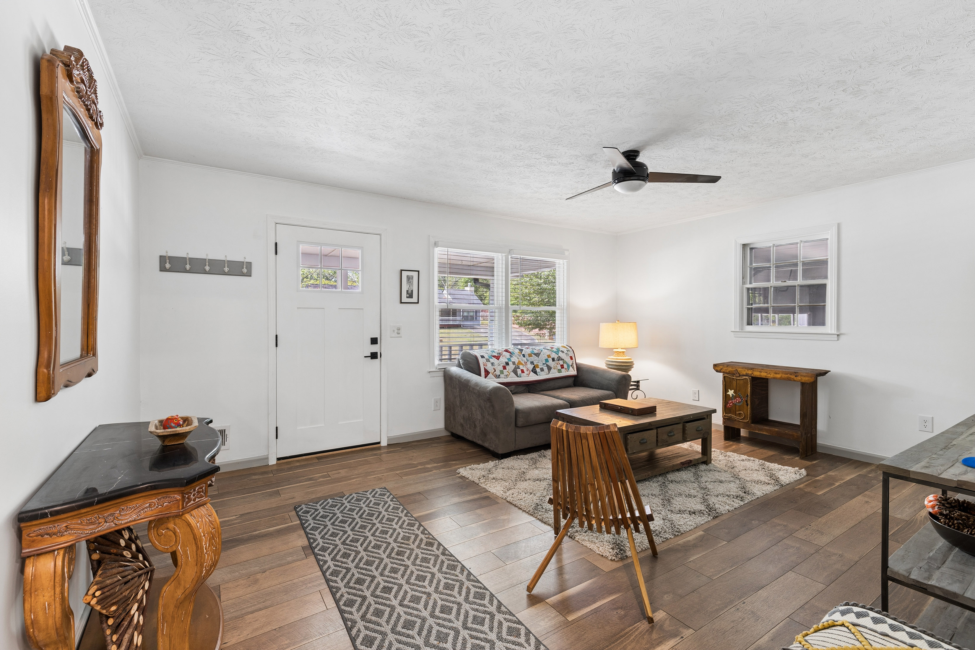  Spacious Ranch with Backyard Retreat in Powder Springs - 物件實景