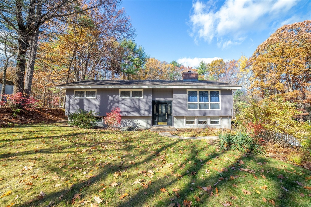 Holden, Massachusetts, 01520, United States, 3 Bedrooms Bedrooms, ,3 BathroomsBathrooms,Residential,For Sale,1991107