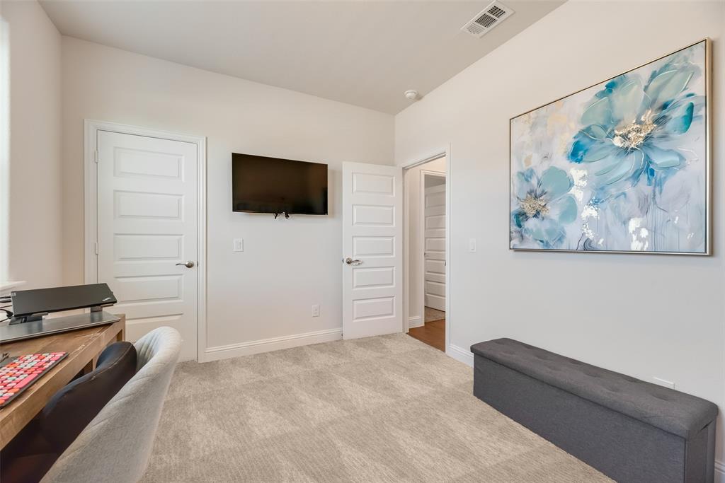 Pilot Point, Texas, 76258, United States, 5 Bedrooms Bedrooms, ,3 BathroomsBathrooms,Residential,For Sale,2019637