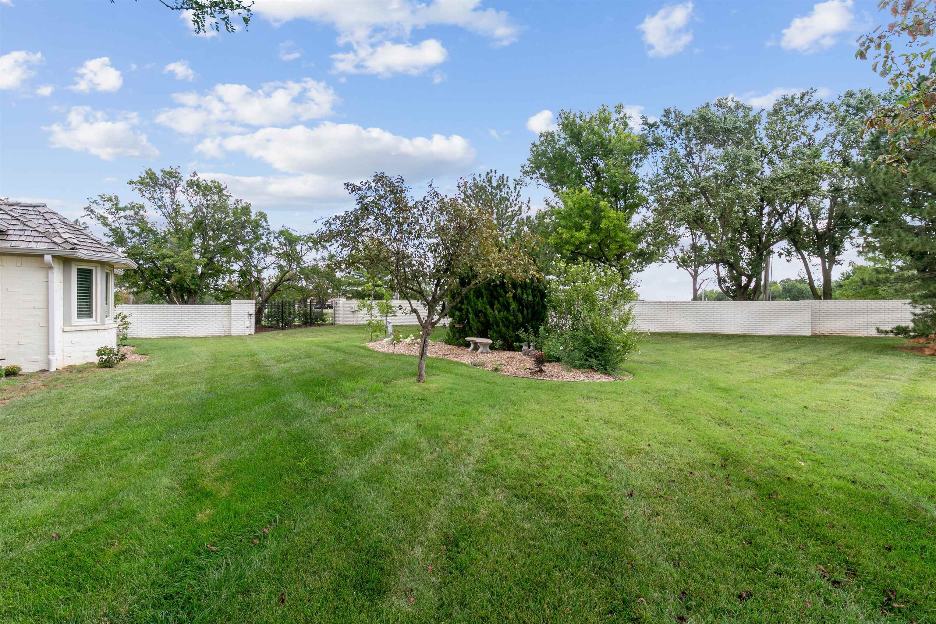 Wichita, Kansas, 67226, United States, 3 Bedrooms Bedrooms, ,3 BathroomsBathrooms,Residential,For Sale,1926278