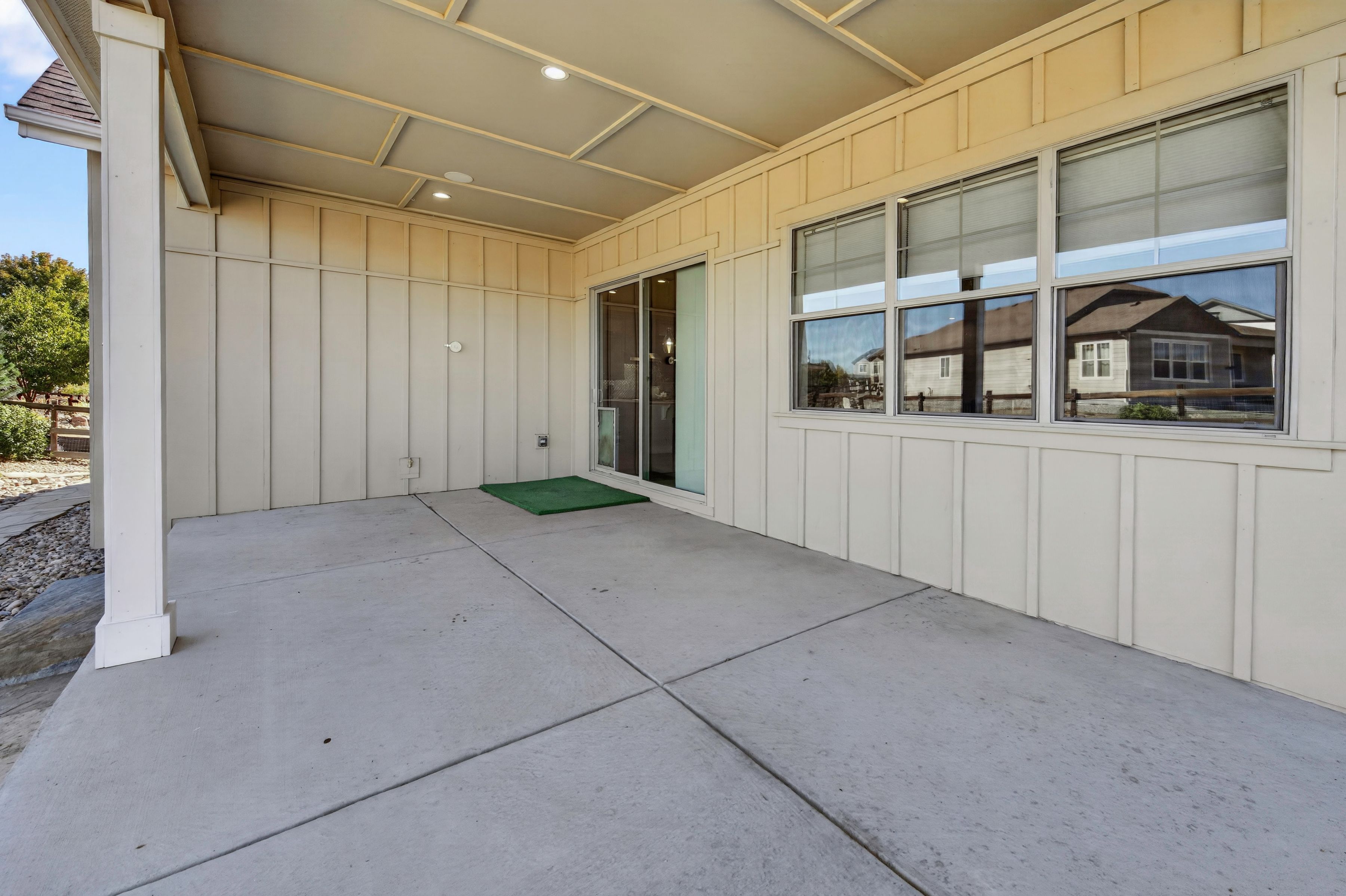 Spacious Ranch-Style Home Ideally Situated on a Cul-de-Sac - 物件實景