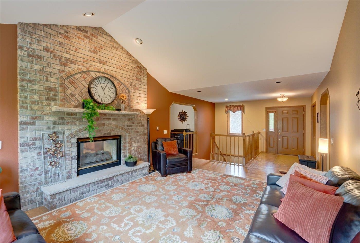 Fitchburg, Wisconsin, 53711, United States, 4 Bedrooms Bedrooms, ,4 BathroomsBathrooms,Residential,For Sale,1977409