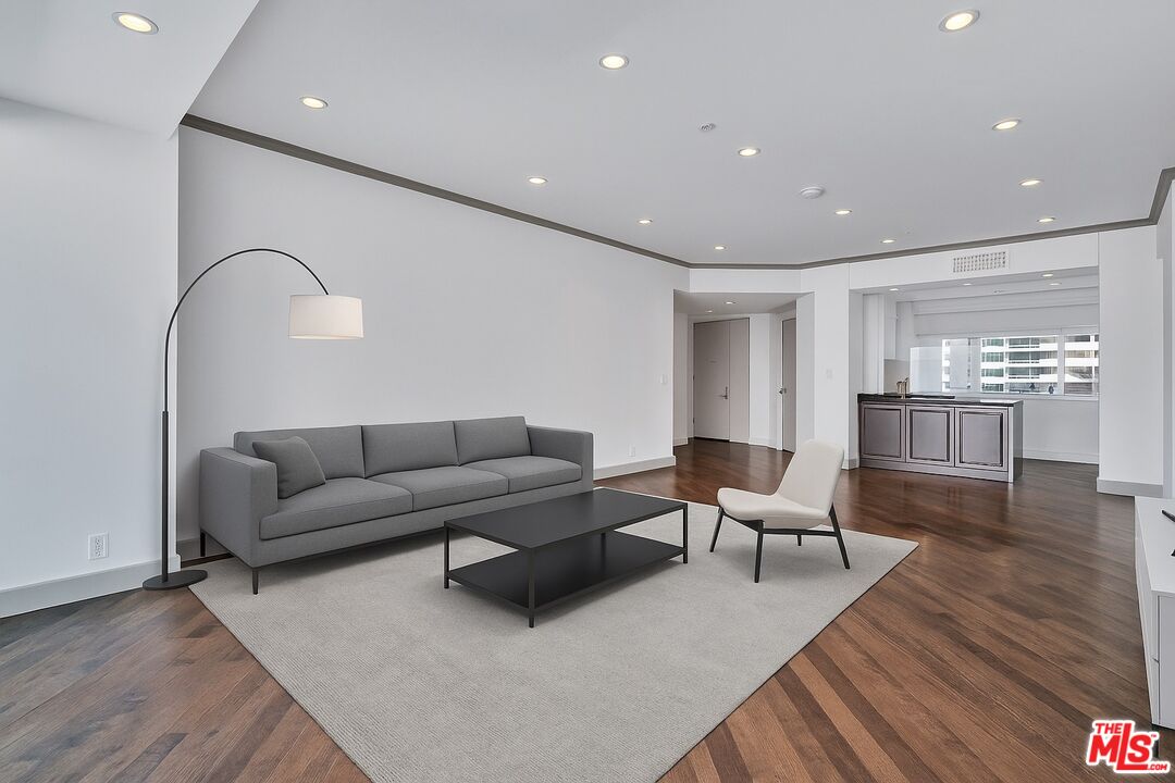 Los Angeles, California, 90024, United States, 2 Bedrooms Bedrooms, ,3 BathroomsBathrooms,Residential,For Sale,1932813