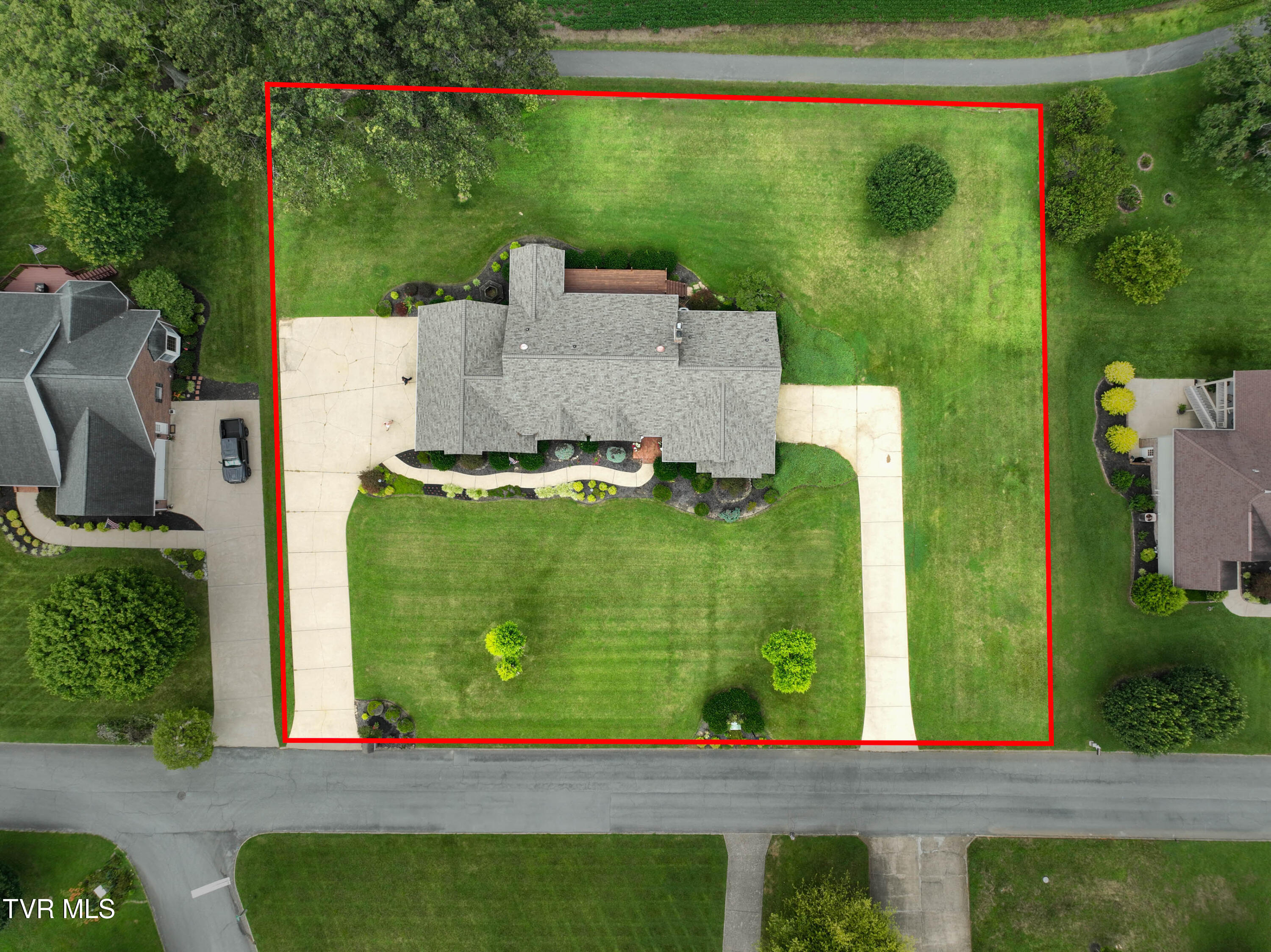 Greeneville, Tennessee, 37745, United States, 4 Bedrooms Bedrooms, ,4 BathroomsBathrooms,Residential,For Sale,1899304