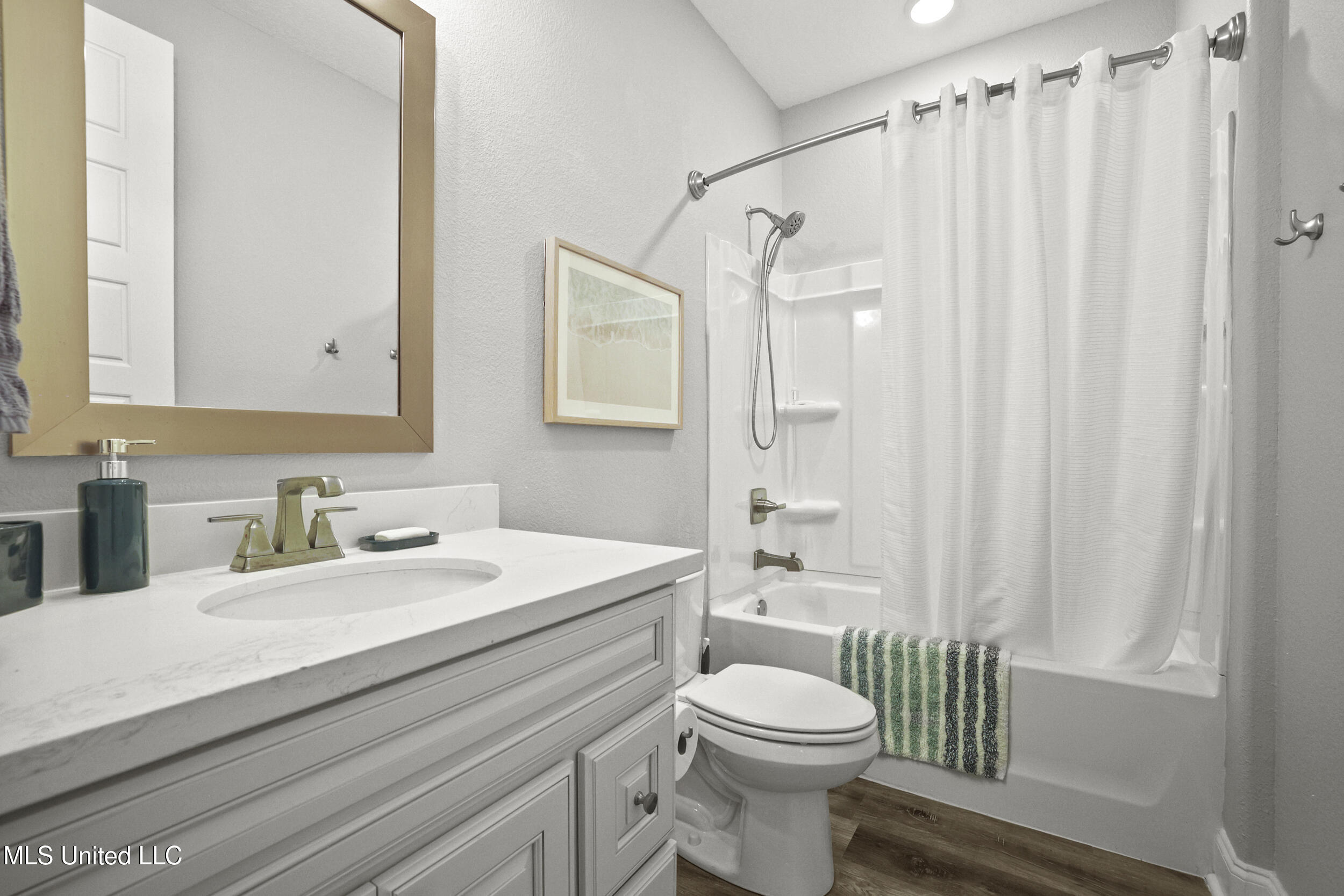 Biloxi, Mississippi, 39531, United States, 3 Bedrooms Bedrooms, ,3 BathroomsBathrooms,Residential,For Sale,1906978