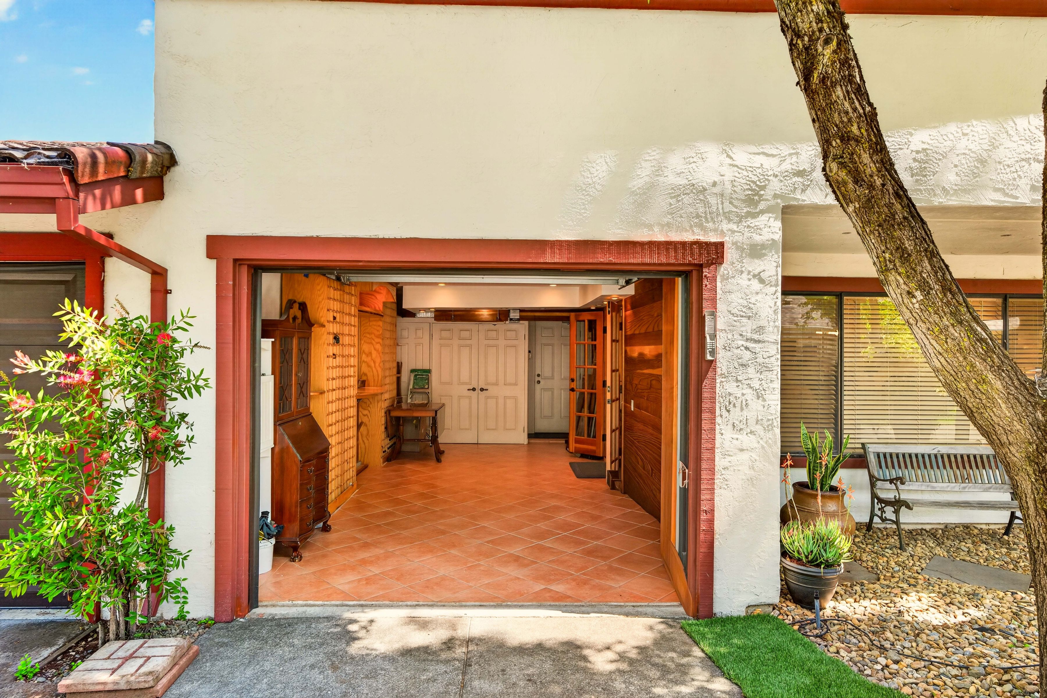  847 W. Spain Street, #8 - 物件實景
