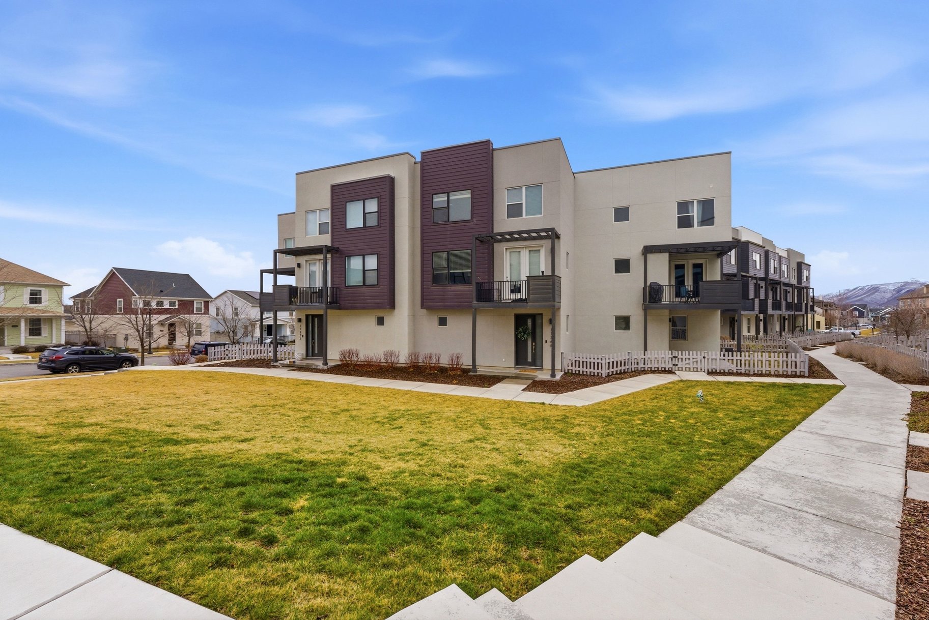  Smart Home Townhome - 物件實景