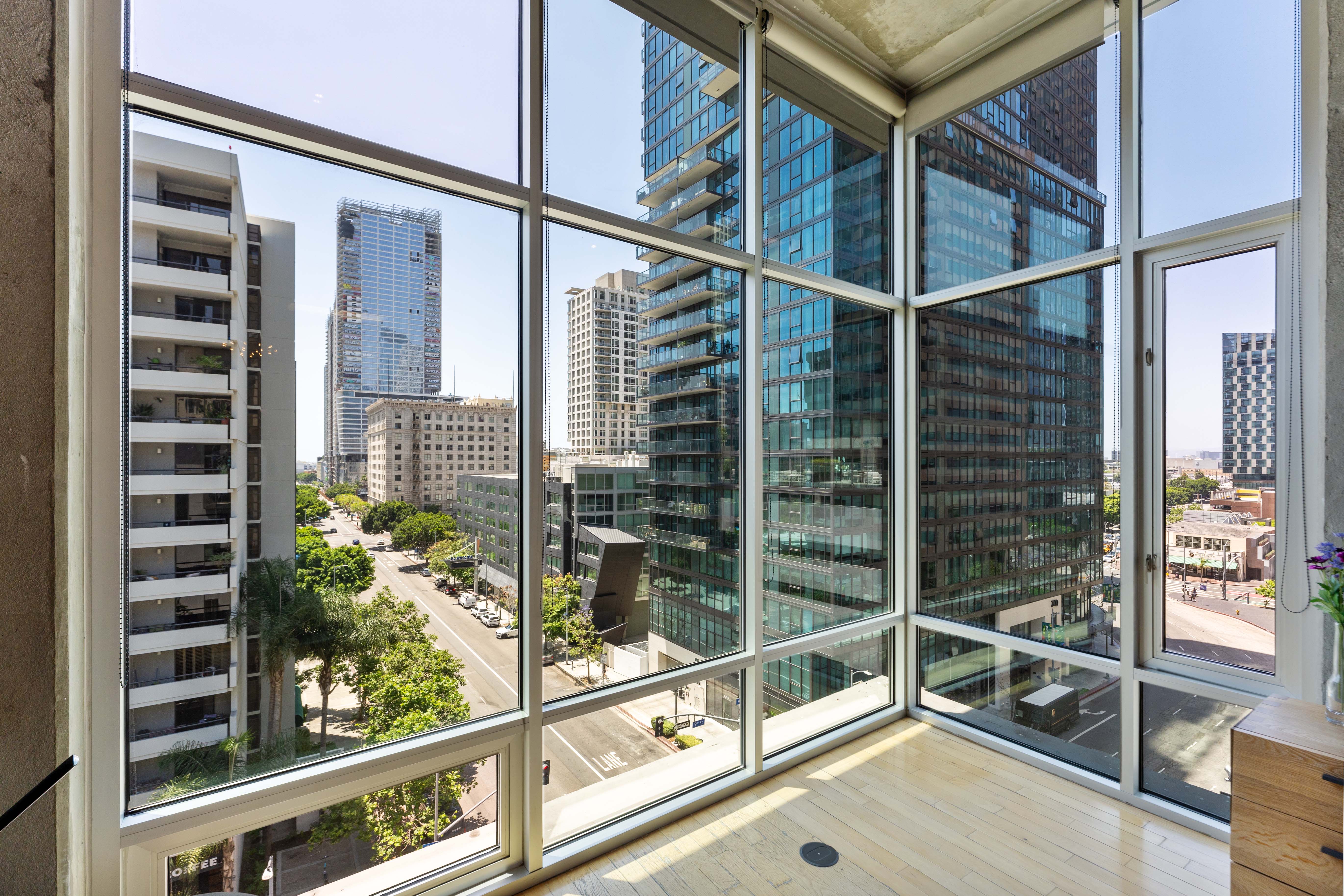Los Angeles, California, 90015, United States, 2 Bedrooms Bedrooms, ,2 BathroomsBathrooms,Residential,For Sale,1879277