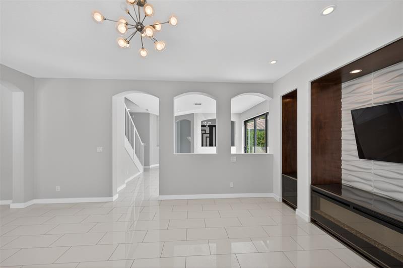 Weston, Florida, 33332, United States, 5 Bedrooms Bedrooms, ,4 BathroomsBathrooms,Residential,For Sale,2003132