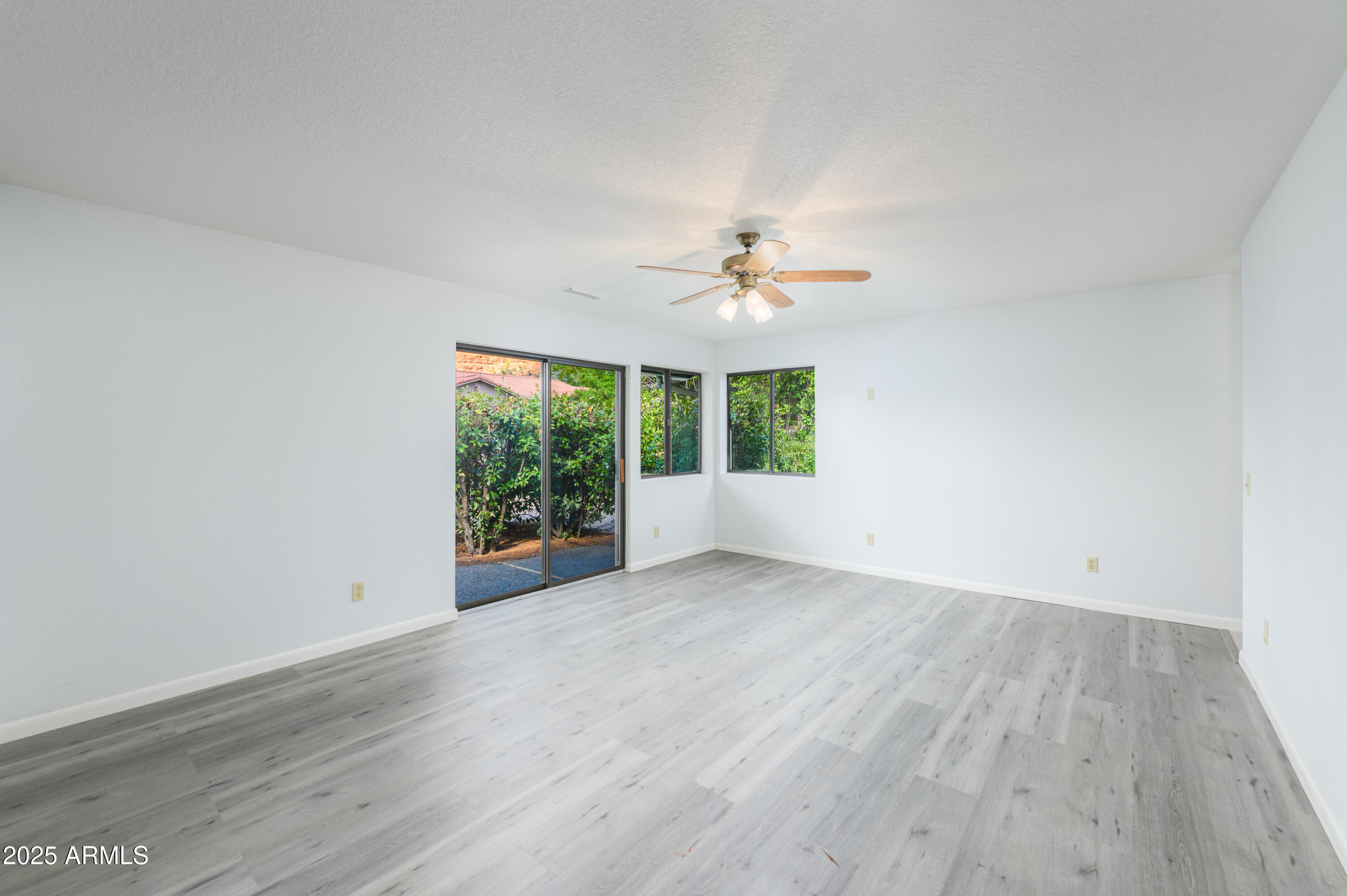 Sedona, Arizona, 86336, United States, 3 Bedrooms Bedrooms, ,Residential,For Sale,1948014
