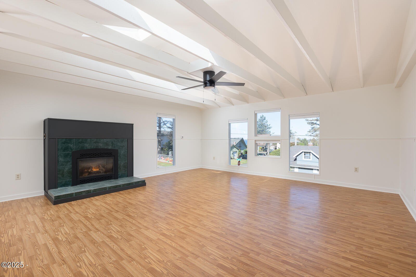 Lincoln City, Oregon, 97367, United States, 2 Bedrooms Bedrooms, ,2 BathroomsBathrooms,Residential,For Sale,1970339