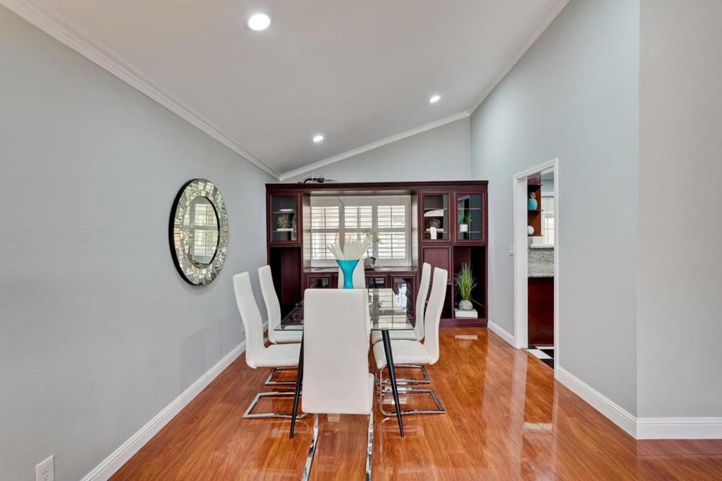 Union City, California, 94587, United States, 4 Bedrooms Bedrooms, ,3 BathroomsBathrooms,Residential,For Sale,1978572