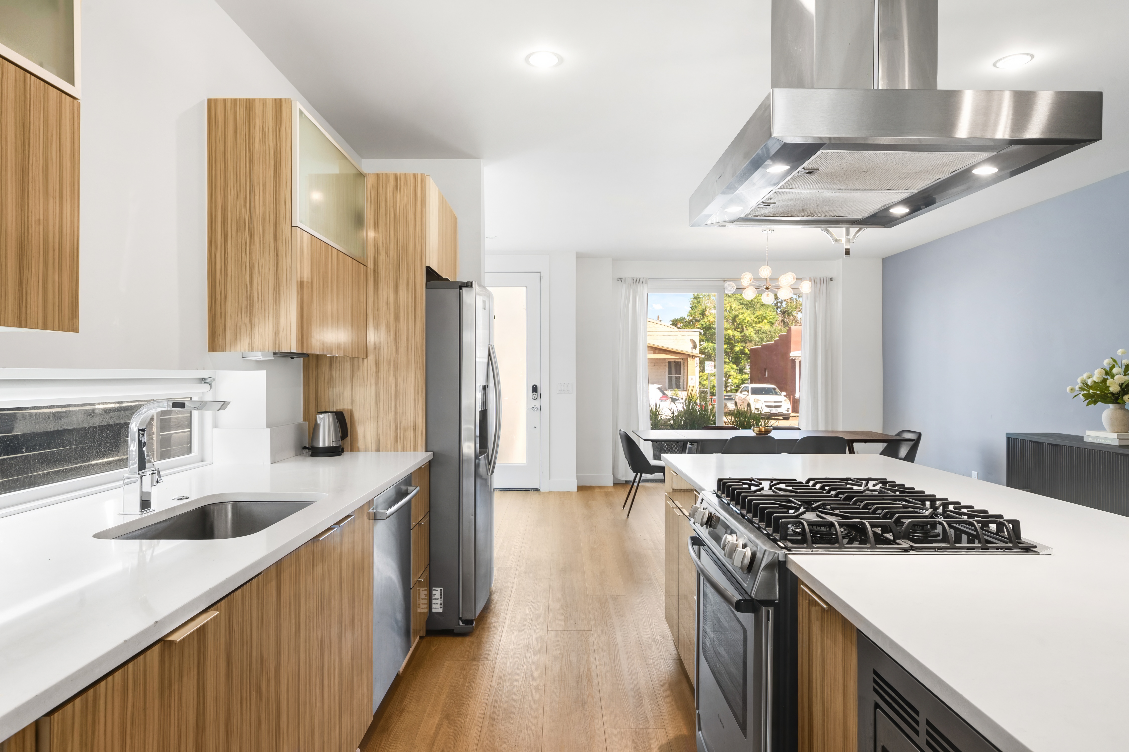  Seamlessly blends contemporary architecture & refined finishes - 物件實景