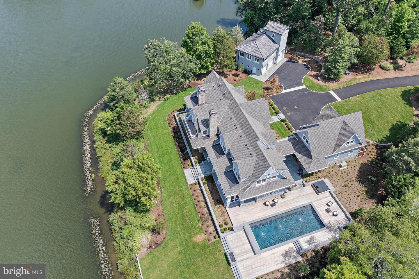 Annapolis, Maryland, 21403, United States, 4 Bedrooms Bedrooms, ,6 BathroomsBathrooms,Residential,For Sale,1940452