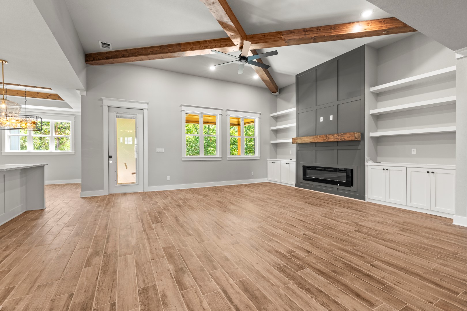 Tyler, Texas, 75706, United States, 4 Bedrooms Bedrooms, ,3 BathroomsBathrooms,Residential,For Sale,1983629