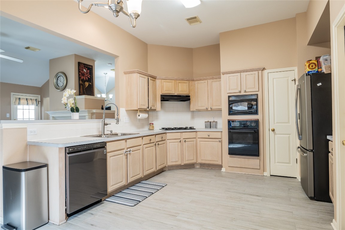 Austin, Texas, 78749, United States, 3 Bedrooms Bedrooms, ,2 BathroomsBathrooms,Residential,For Sale,1759172