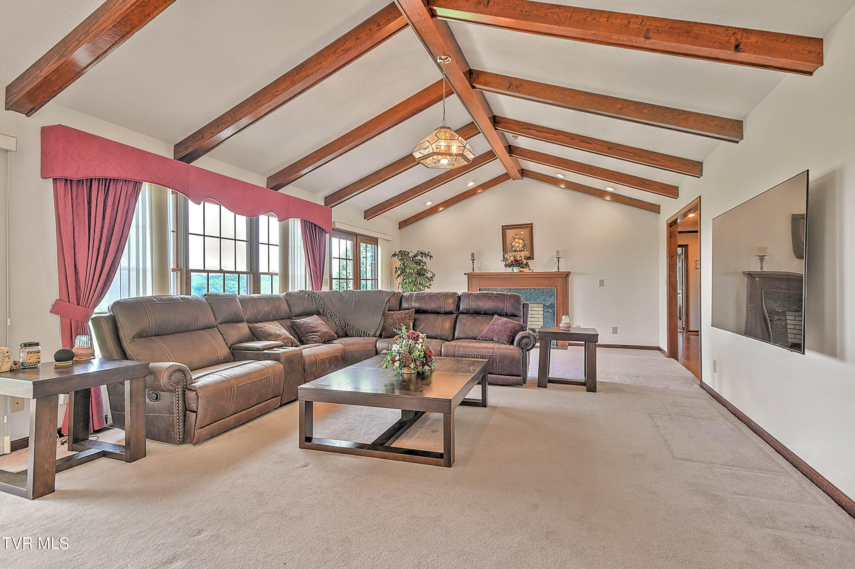Greeneville, Tennessee, 37745, United States, 4 Bedrooms Bedrooms, ,4 BathroomsBathrooms,Residential,For Sale,1899304