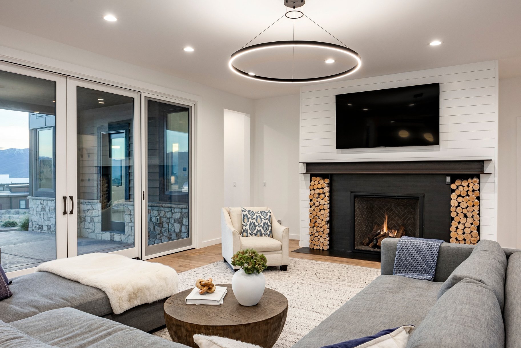  Modern Red Ledges home with Full Golf Membership Available - Fully Furnished - 物件實景