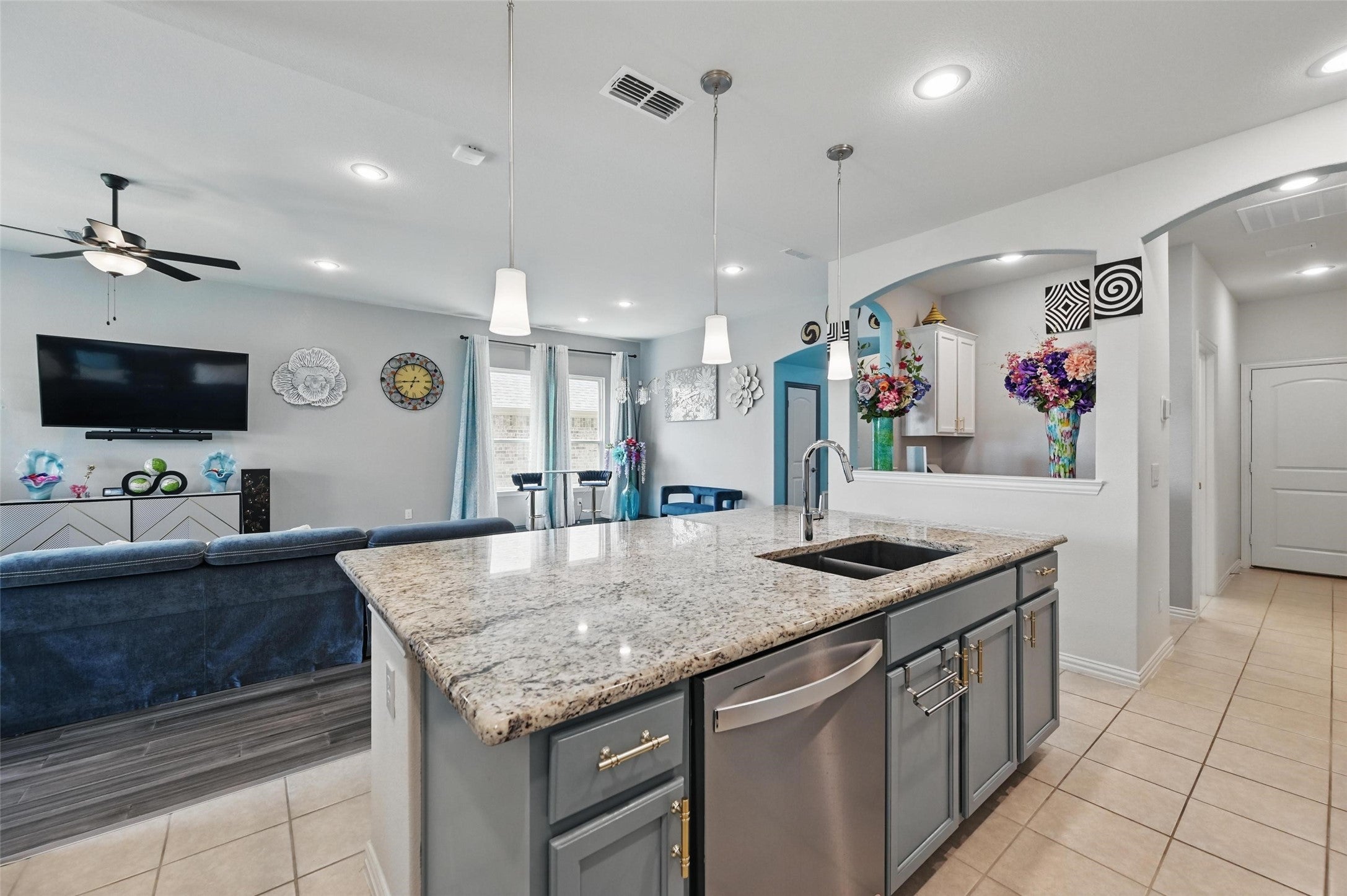 Fort Worth, Texas, 76052, United States, 4 Bedrooms Bedrooms, ,4 BathroomsBathrooms,Residential,For Sale,1980397