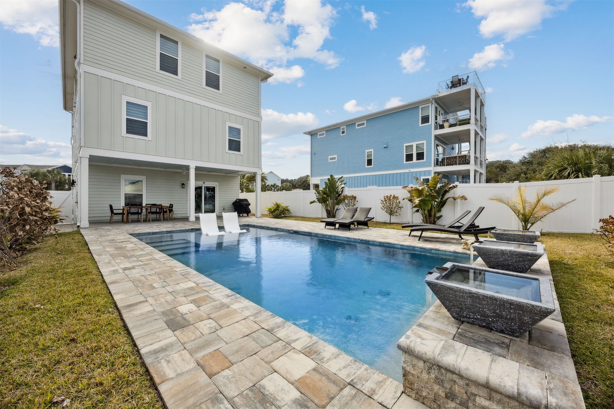 Fernandina Beach, Florida, 32034, United States, 4 Bedrooms Bedrooms, ,3 BathroomsBathrooms,Residential,For Sale,2013975