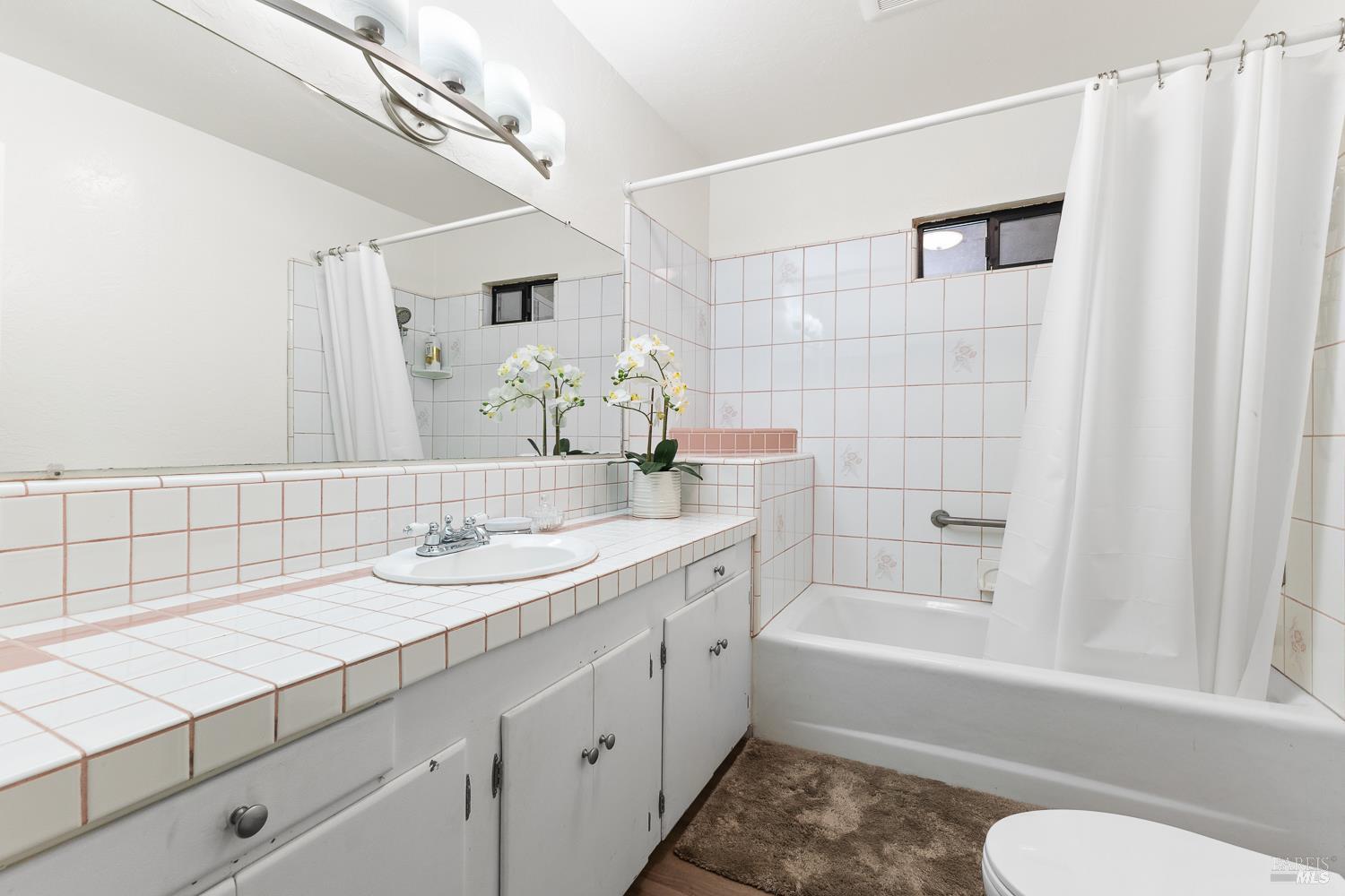 Angwin, California, 94508, United States, 3 Bedrooms Bedrooms, ,2 BathroomsBathrooms,Residential,For Sale,1912688