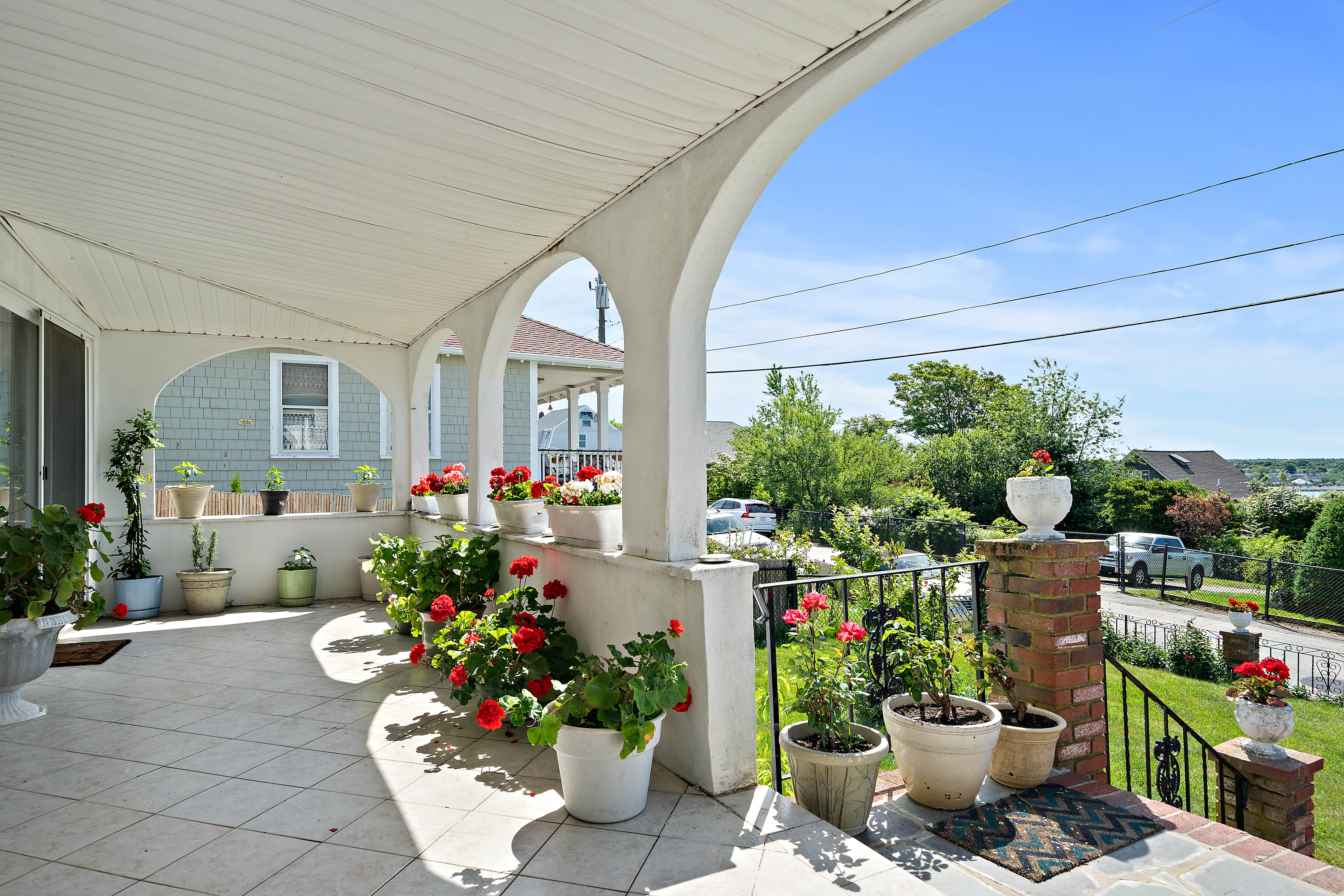 Hull, Massachusetts, 02045, United States, 4 Bedrooms Bedrooms, ,3 BathroomsBathrooms,Residential,For Sale,1870933